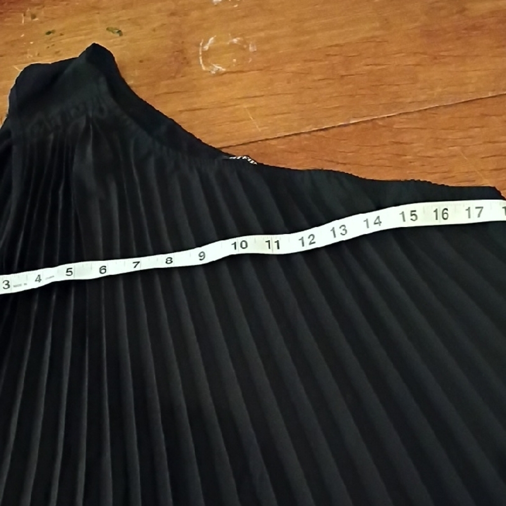 Stylish Black Pleated One Shoulder Dress By BTFBM. Size Large. - Picture 11 of 12